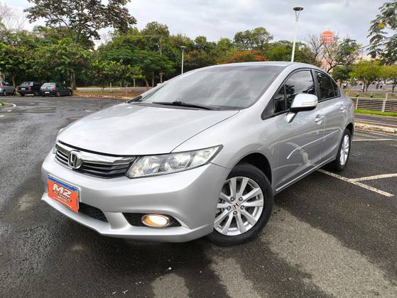 HONDA CIVIC 2.0 LXR 16V FLEX 4P AUTOMÁTICO HONDA CIVIC 2.0 LXR 16V FLEX 4P AUTOMÁTICO
